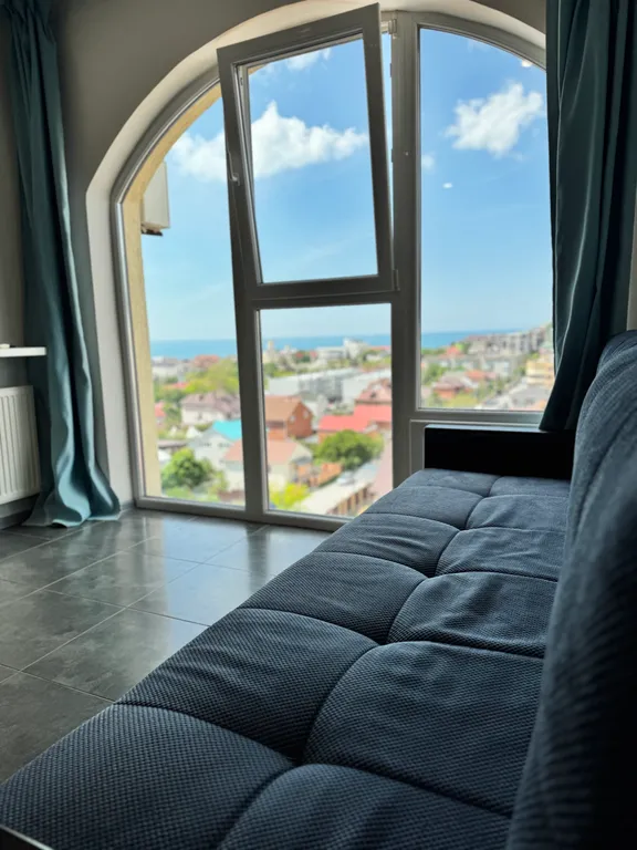 Панорамный вид на море и горы