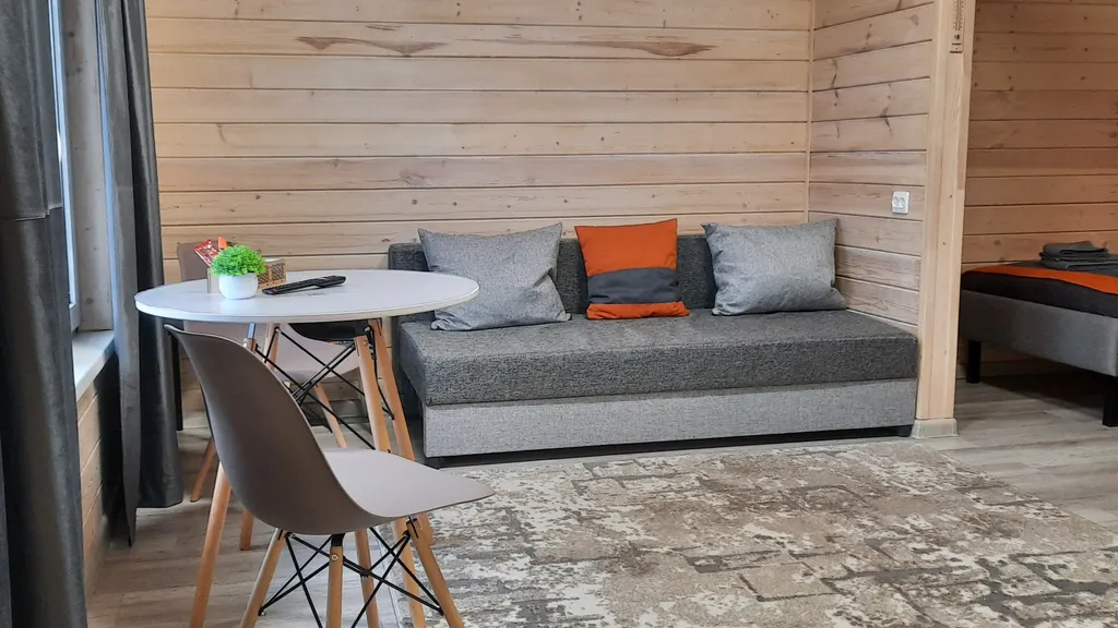 Уютный четырёхместный Домик де-люкс с отдельными кроватями