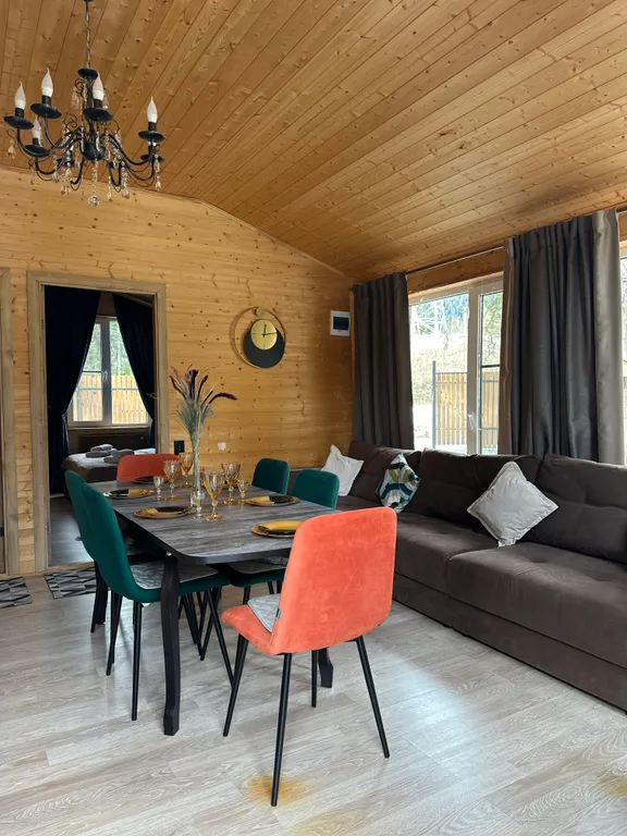 Шале 1 с видом на горы и лес