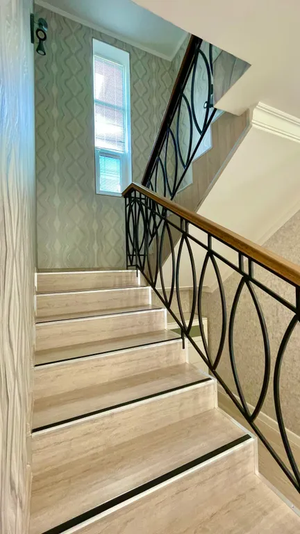 Двухуровневые апартаменты с видом на море и пляж