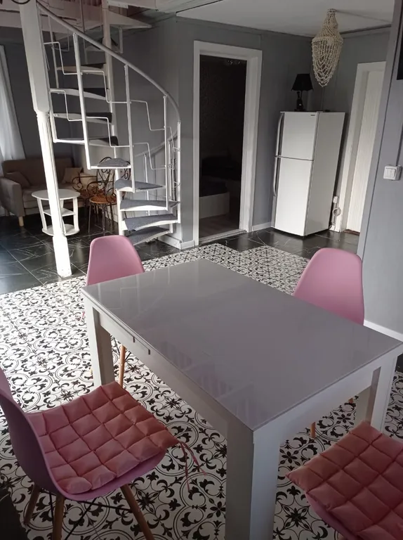 Домик в поселке Беседа