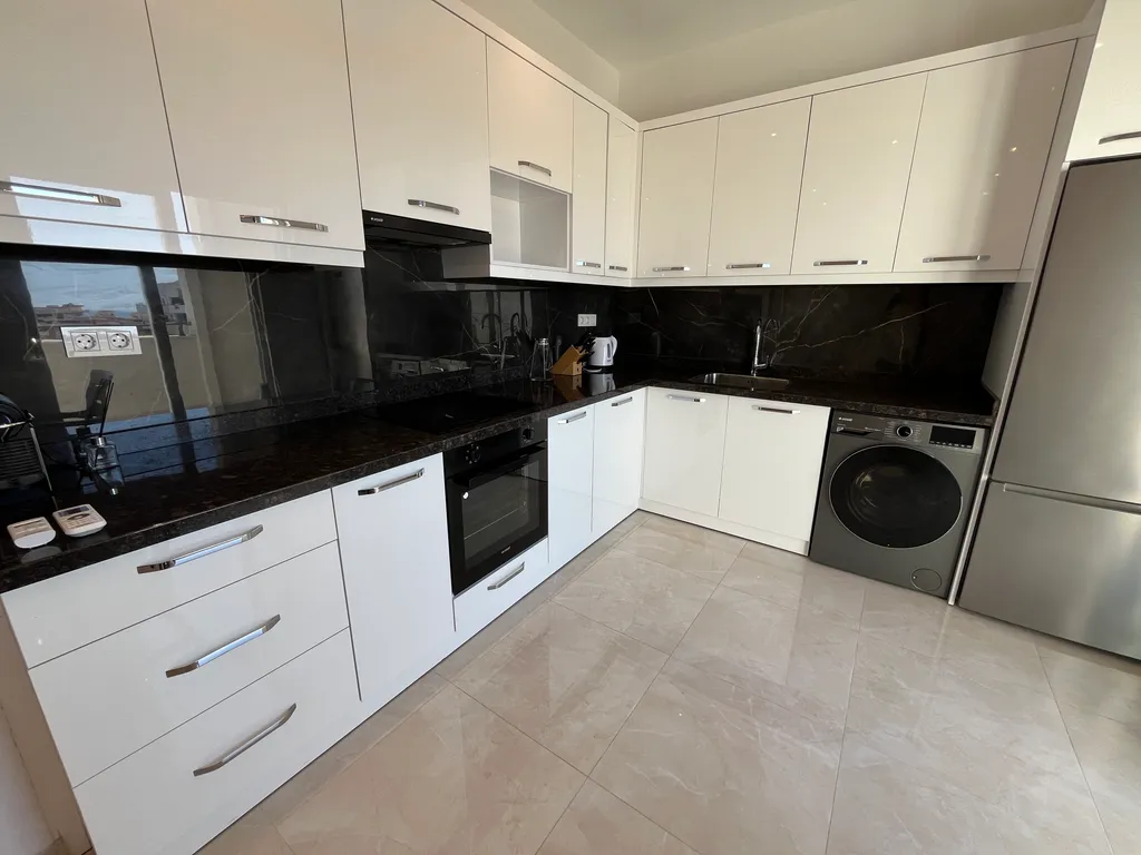 Просторная 2-этажная квартира с видом на море 10 минут от пляжа