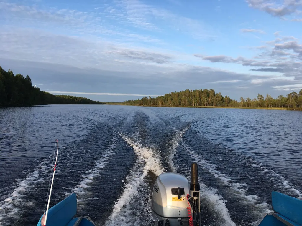 Домик с видом на озеро