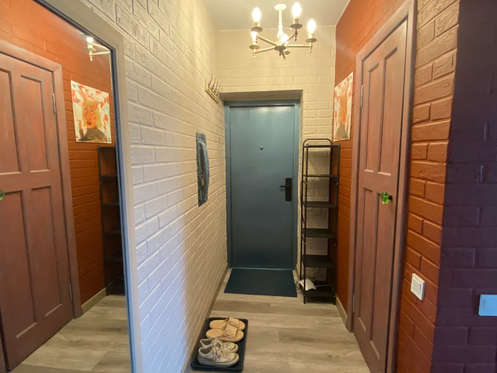 Уютная студия с дизайнерским ремонтом с видом на море и остров Петров