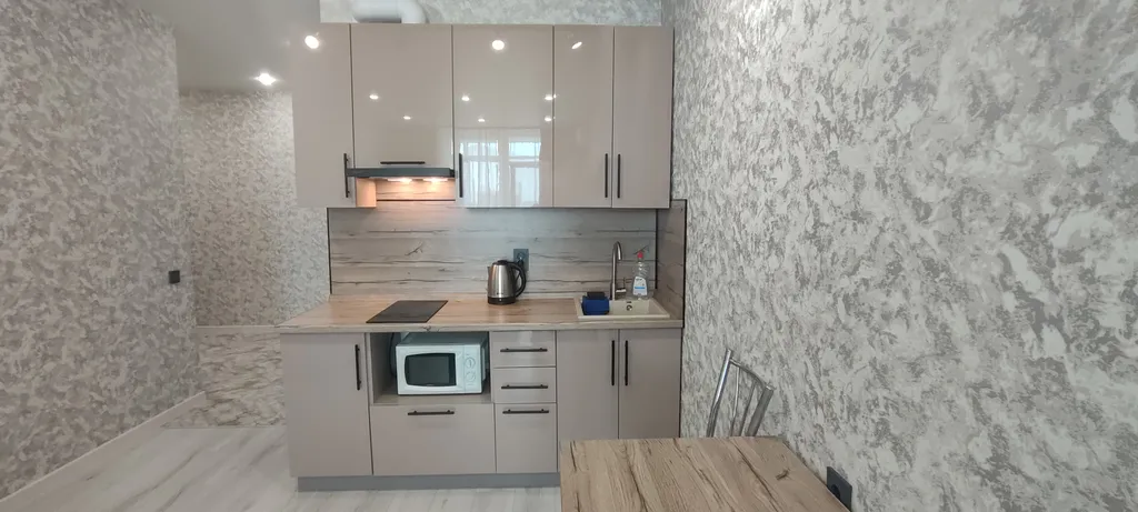 Современная студия в центре возле ЖД вокзала