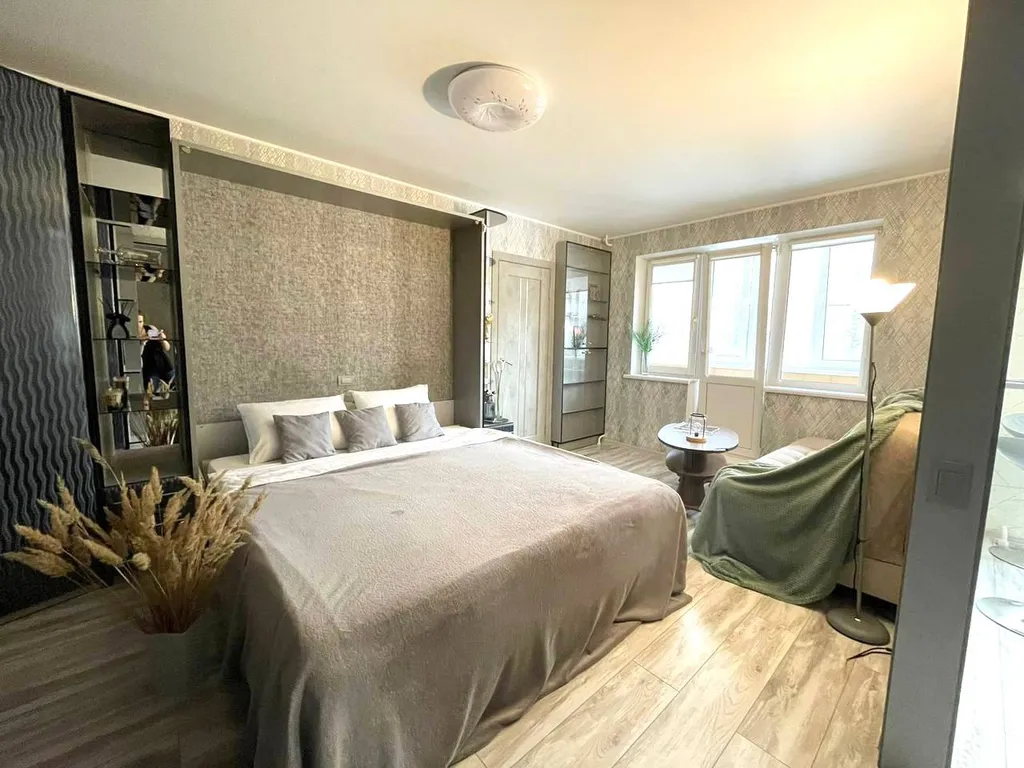 Поделам двушка рядом с ж/д вокзалом