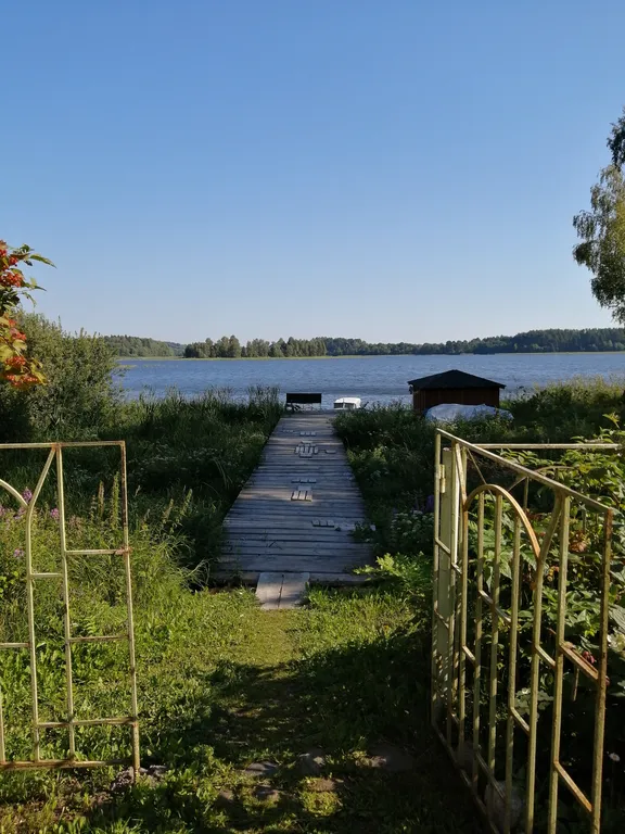 Дом у озера Селигер