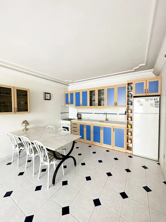 Большая квартира напротив пляжа Клеопатра