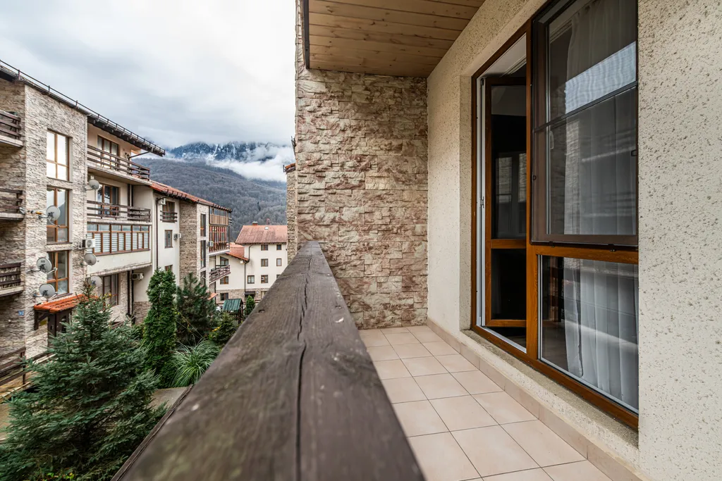 Апартамент с закатным балконом, 52 м², 2 этаж