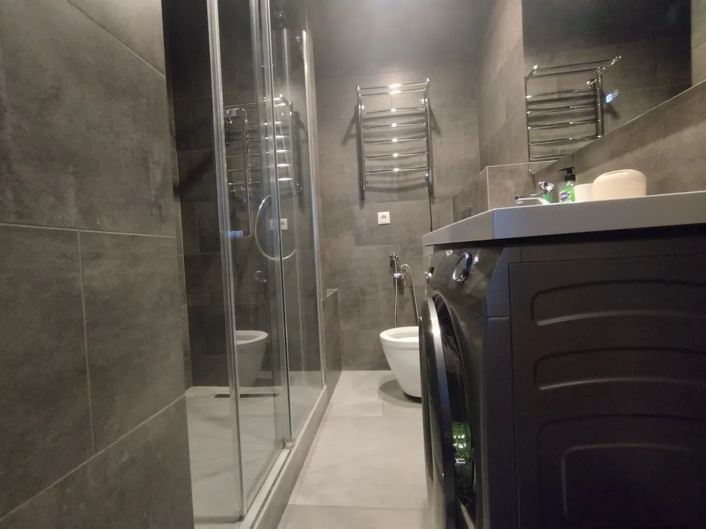 Квартира с отдельной спальней в центре