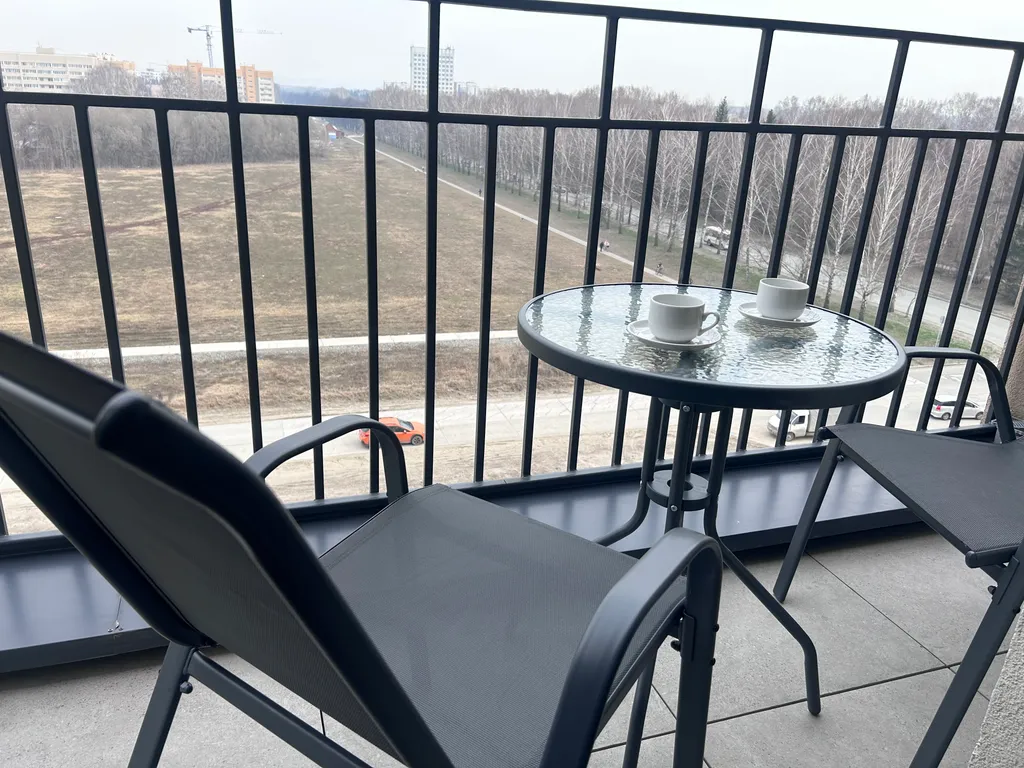 Современная студия с террасой