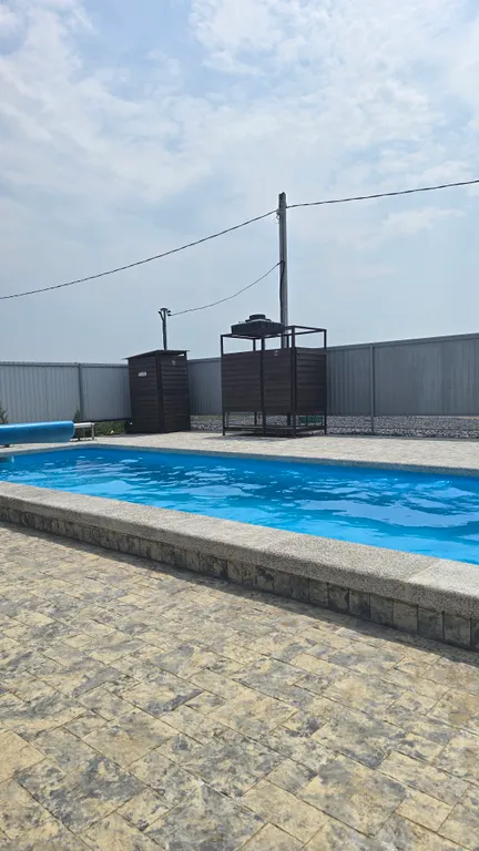 Домик с бассейном в 7 минутах от моря