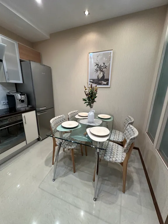 2х комнатная у ТЦ Лотос Плаза и есть парк