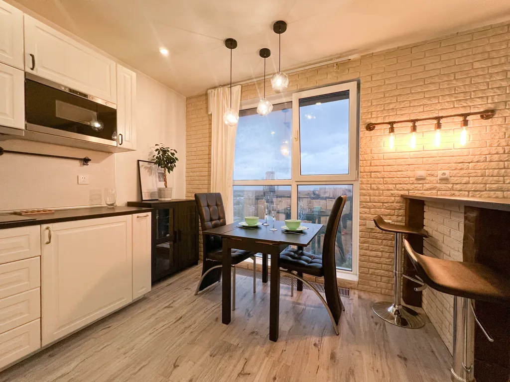 Дизайнерская квартира с панорамными окнами и кондиционером ЖК Акварели