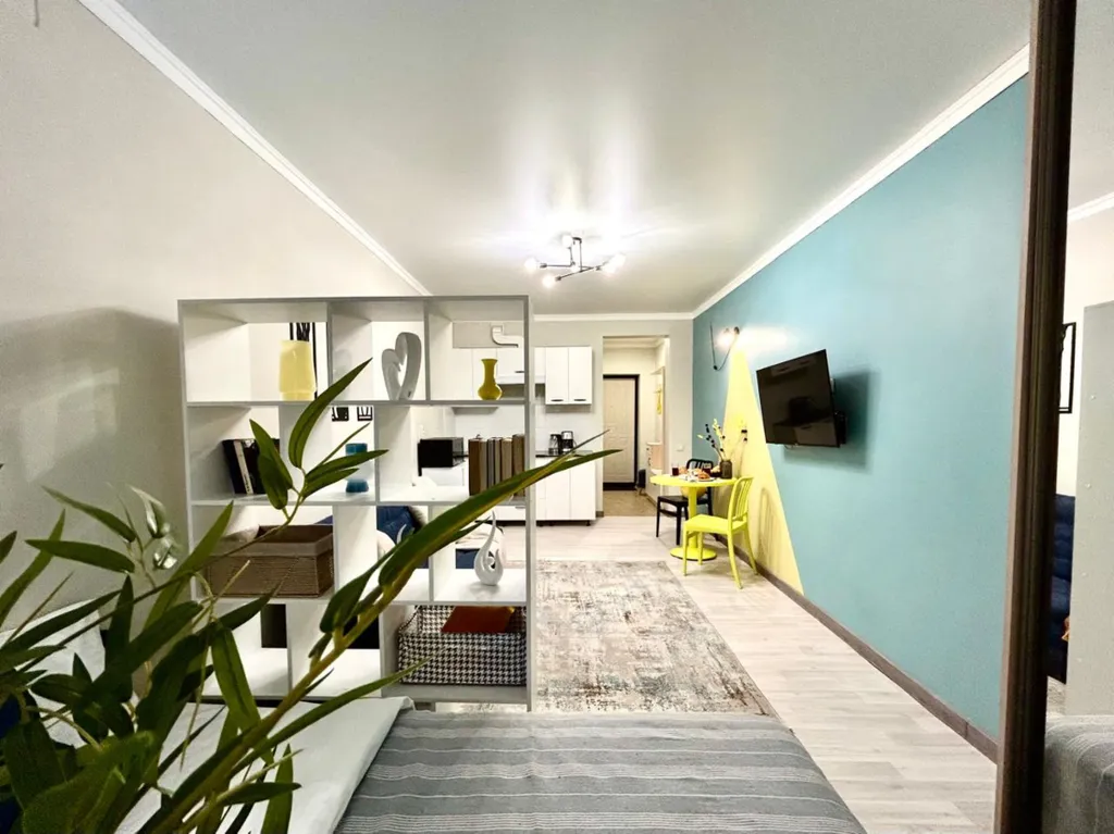 Яркая студия Молодежка в центре города