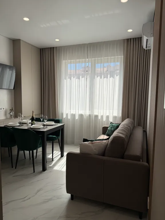 Апартаменты В Изумрудном Городе с дизайнерским ремонтом