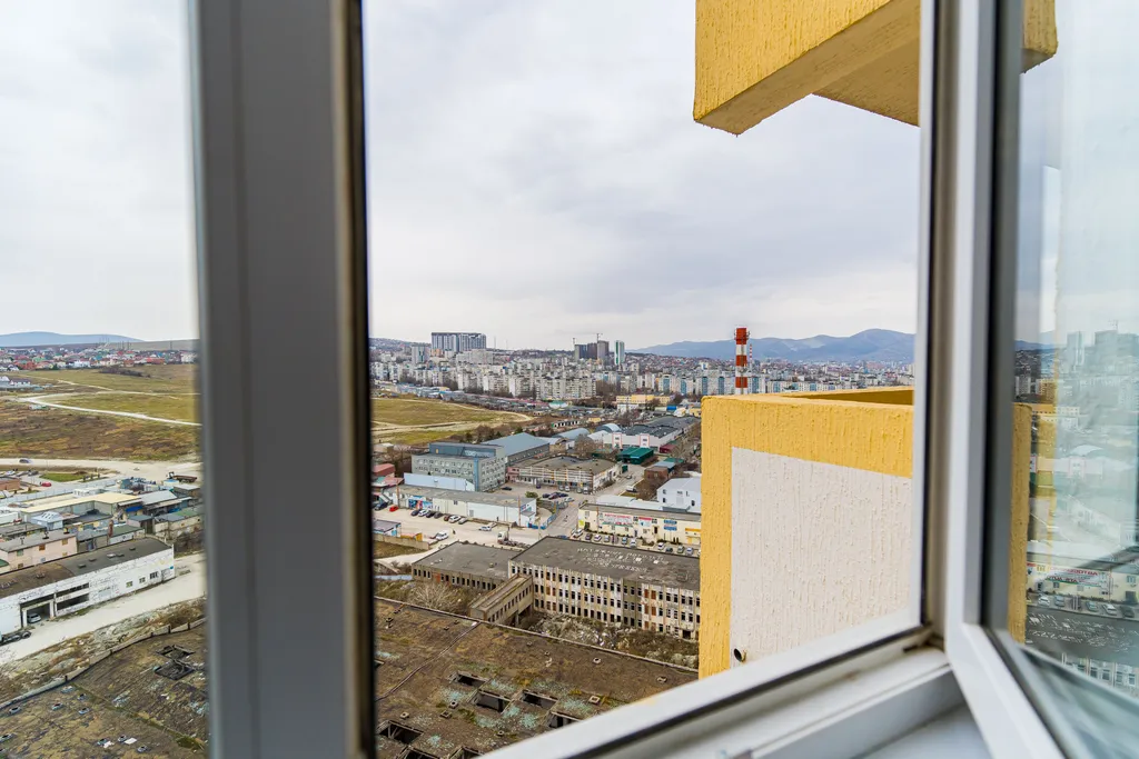 Квартира Светлая и просторная квартира от LetoApart — Новороссийск