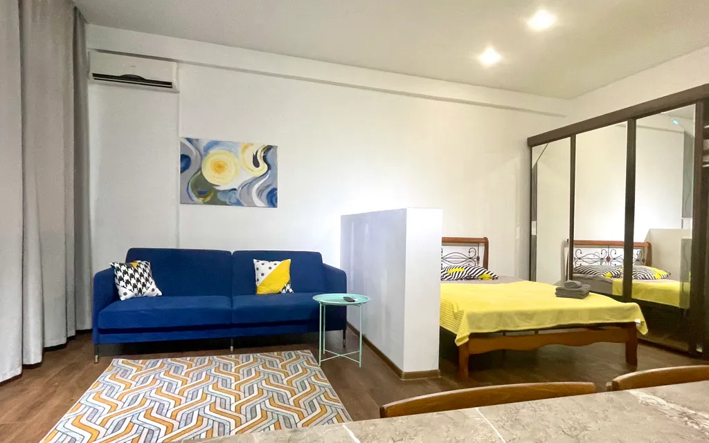 Квартира Стильная яркая квартира вблизи Областной больницы — Иркутск