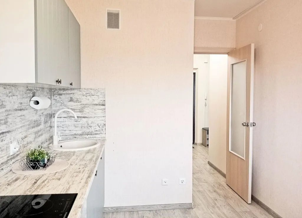 Комфортная квартира на улице Aдмирaлa Ушaкoвa , Кировский район