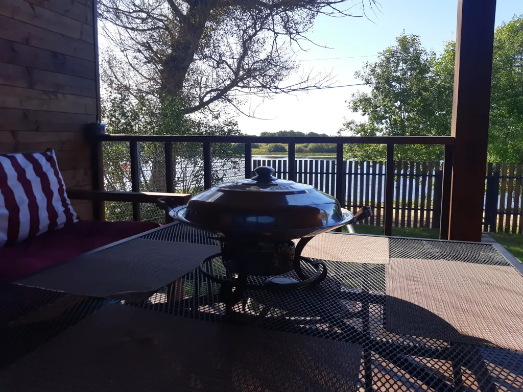 Коттедж Дом на Волге с рубленной баней и банным чаном — Бор