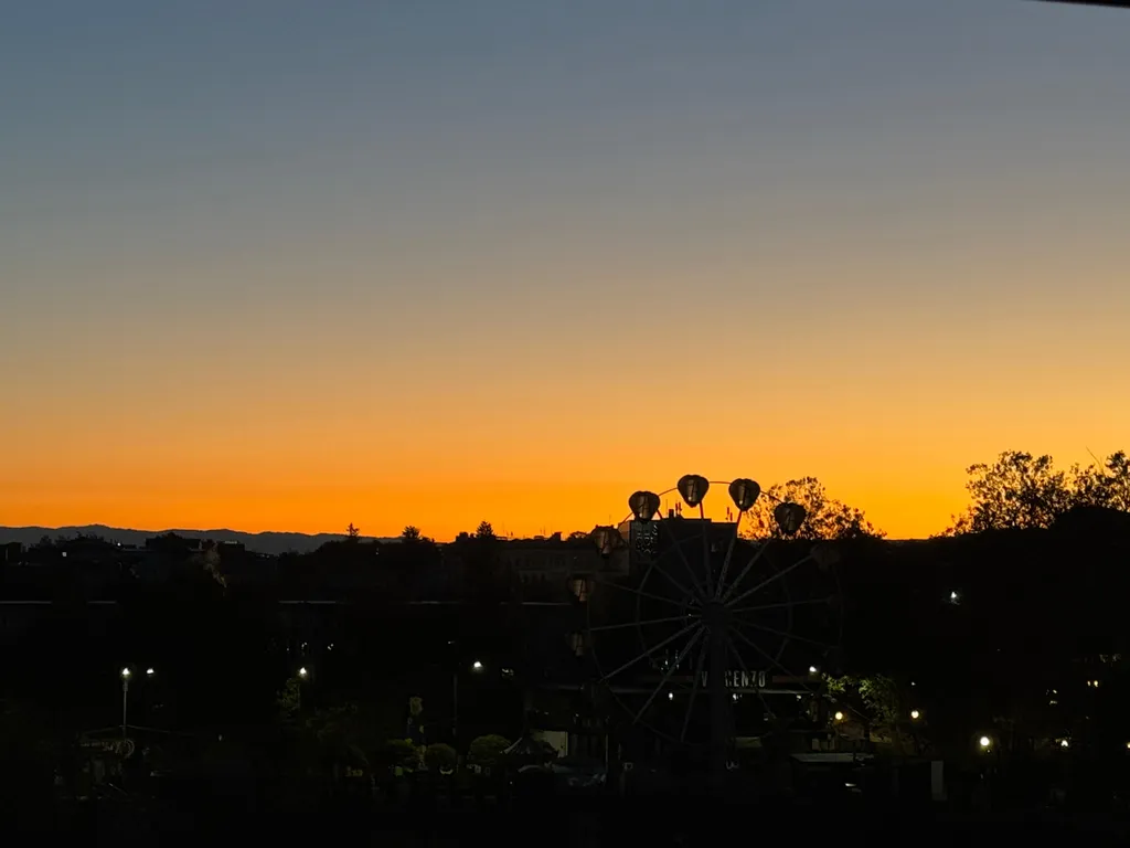 Уютная квартира в центре города с прекрасными рассветами и закатами