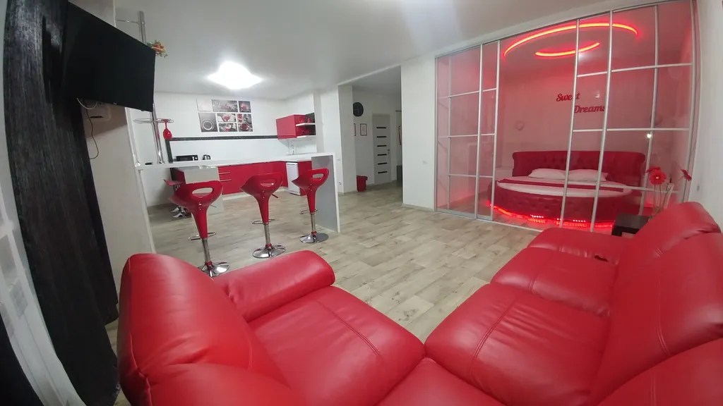 Уютная студия с дизайнерским ремонтом