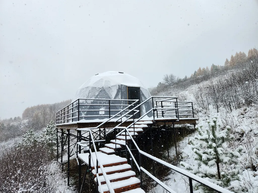 Теплая сфера геокупол на горе - глэмпинг 11 Гор Алтая (Белокуриха)