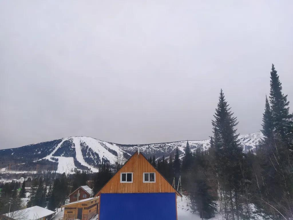 Дом из бруса, прекрасный вид на гору Зеленая