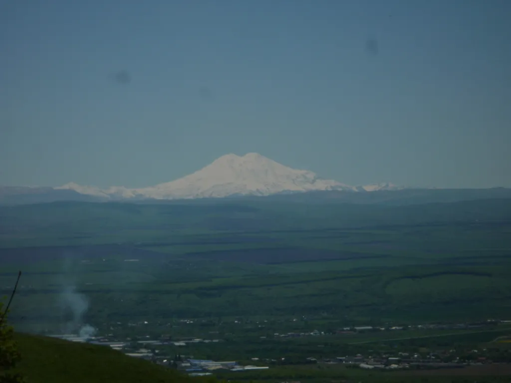 Уютная квартира с красивым видом на гору Эльбрус