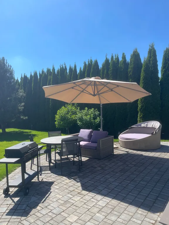 Уютный современный и стильный дом инфракрасной сауной и джакузи