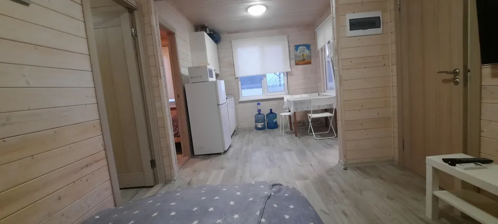 Коттедж с собственной территорией, большой беседкой и мангальной зоной