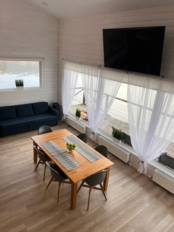 Плавающий дом CliffHouse