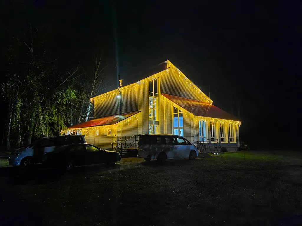 Дом с баней и бассейном