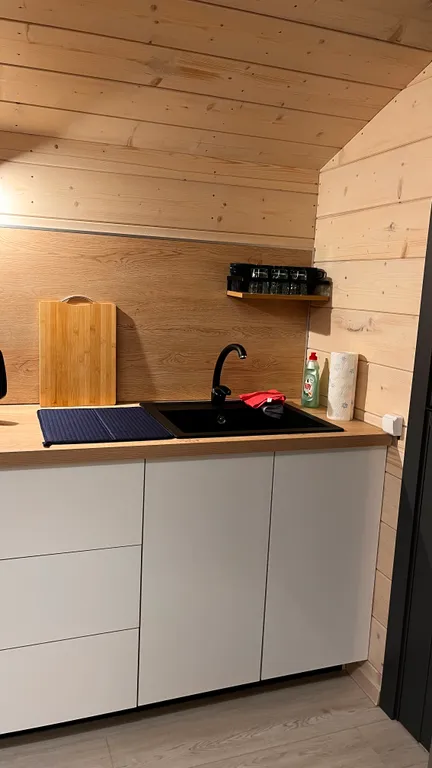 Дом среди леса в 15 минутах езды от города