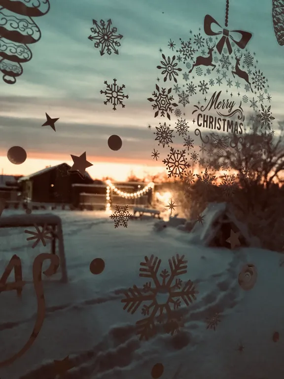 Уютный семейный дом у озера