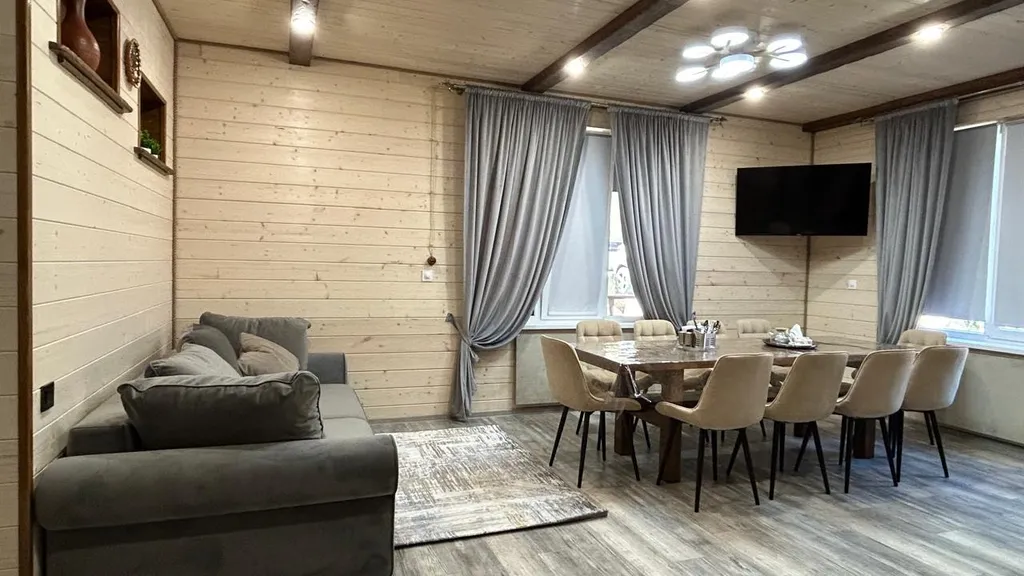 Коттедж Средний дом в лесу, с видом на горы — аренда посуточно в Теберда