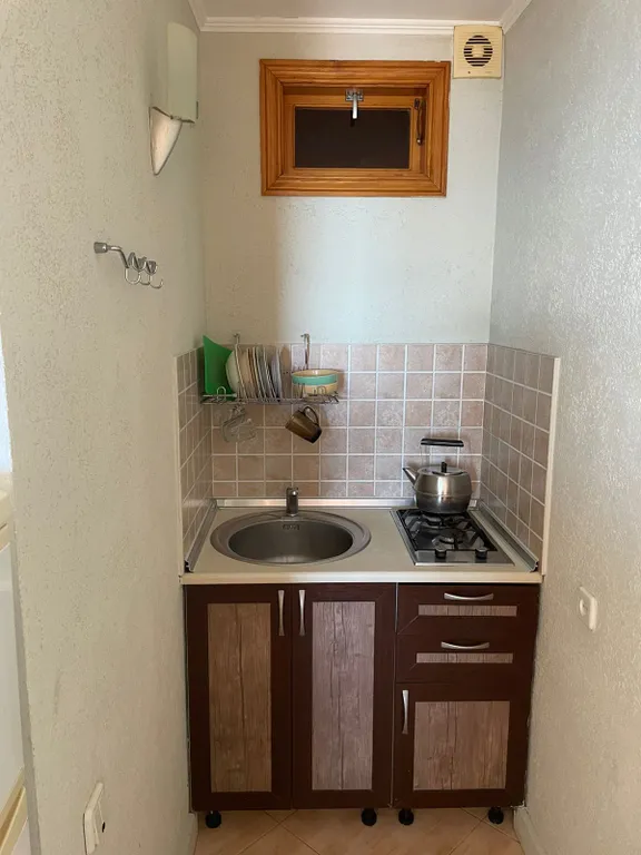 Эллинг-студия с видом на море, Восточная набережная