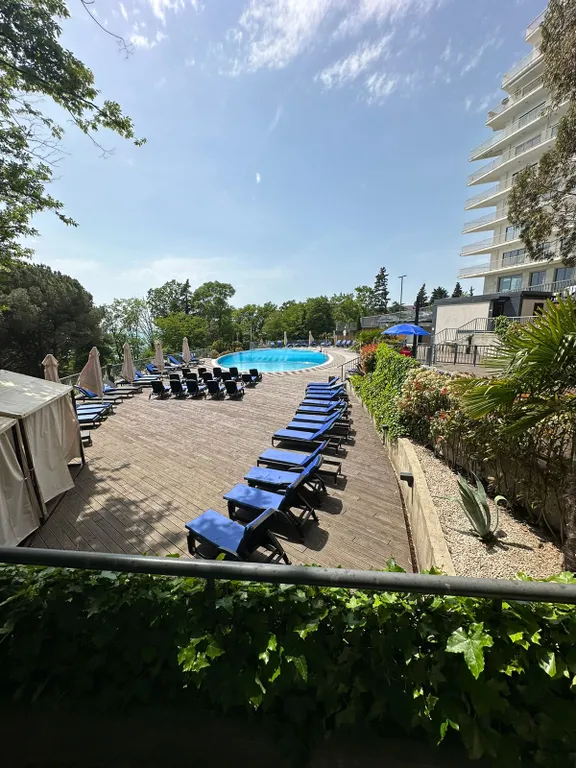 Актёр Гэлекси 2-комнатный апартамент