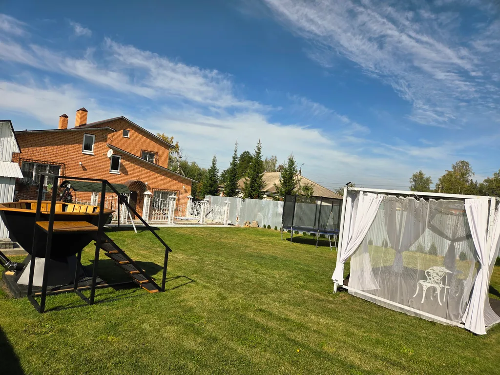 Просторный комфортабельный коттедж в центре города с банным чаном — аренда посуточно в Задонск