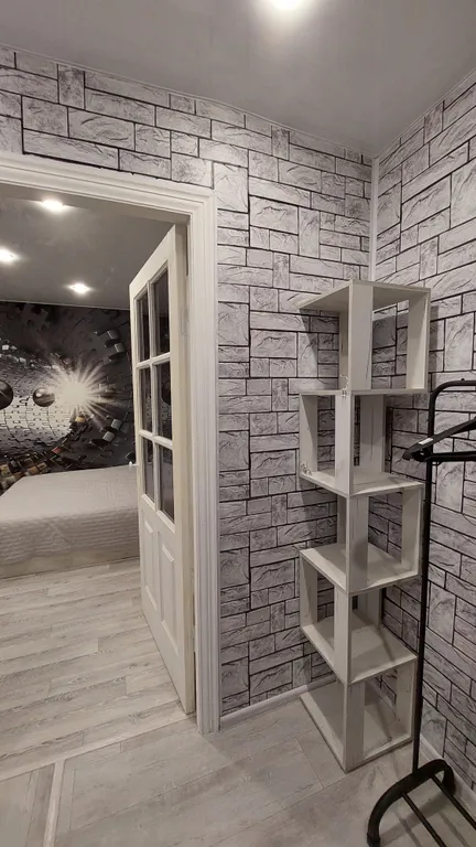 Уютная квартира после ремонта с новой мебелью