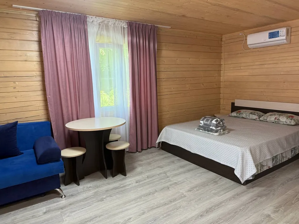 Коттедж "Лесные домики"в горах у моря