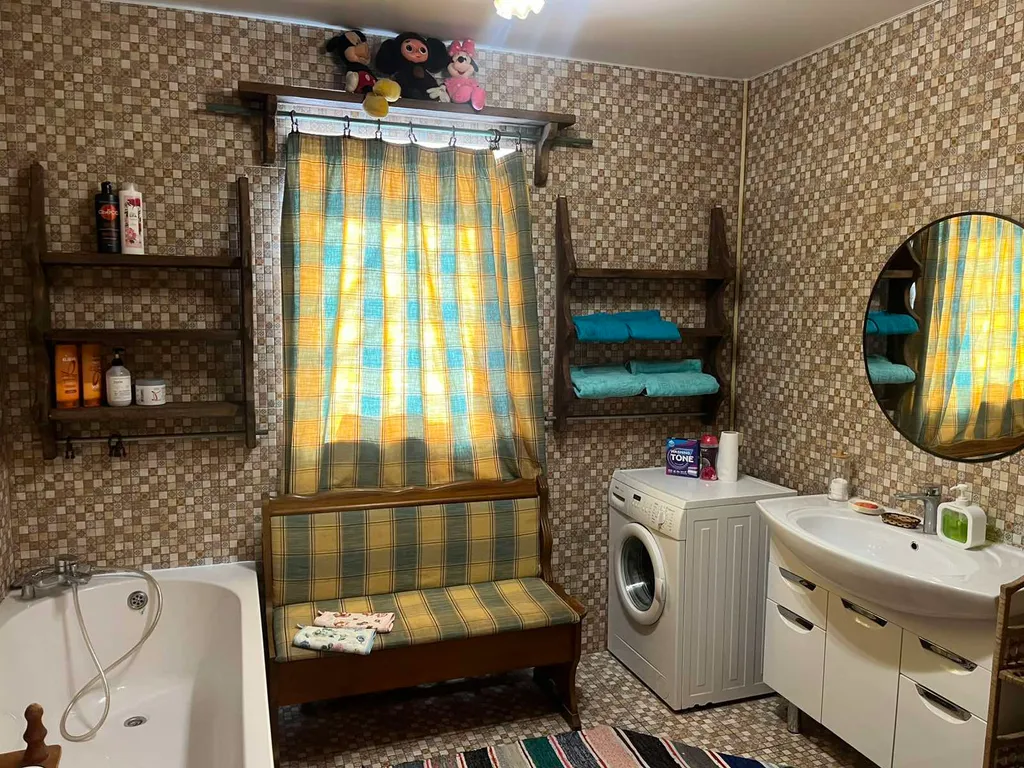 Часть дома с отдельным входом в центре города