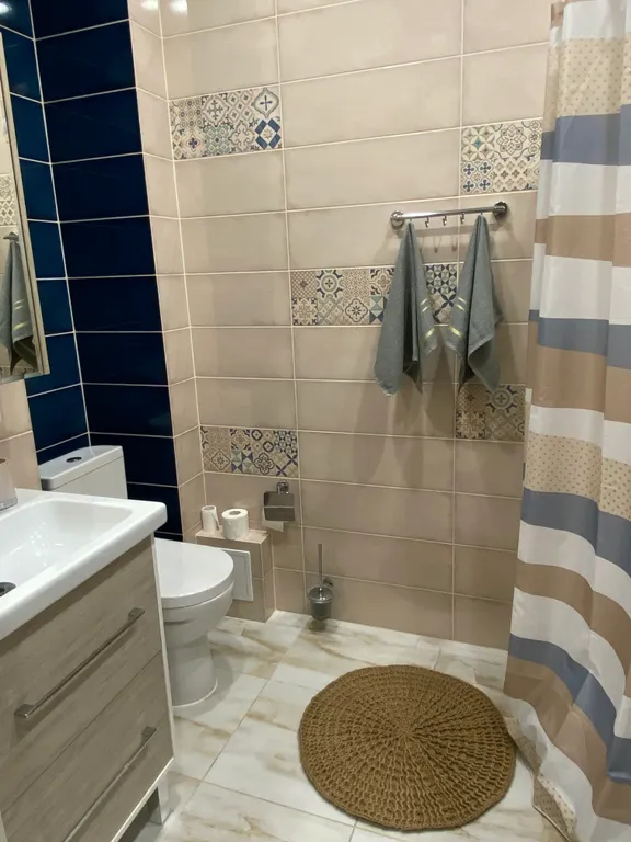 Окно в Париж