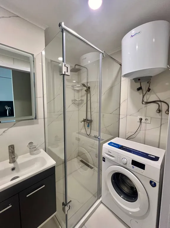 Двухкомнатные апартаменты с видом на море и парк, Batumi View