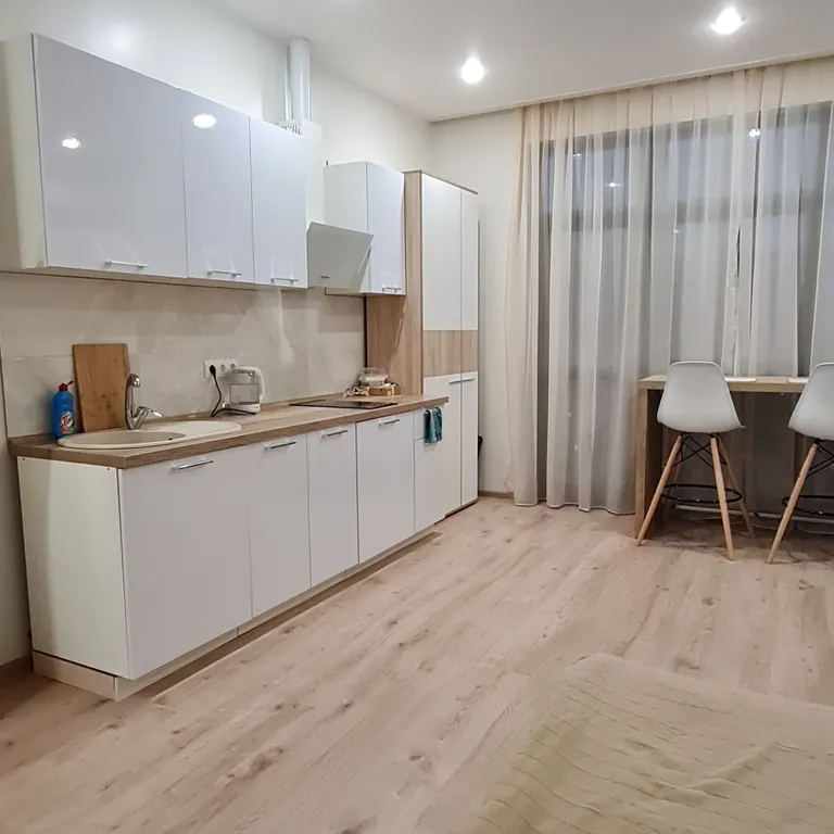 Апартаменты у моря с теплым бассейном