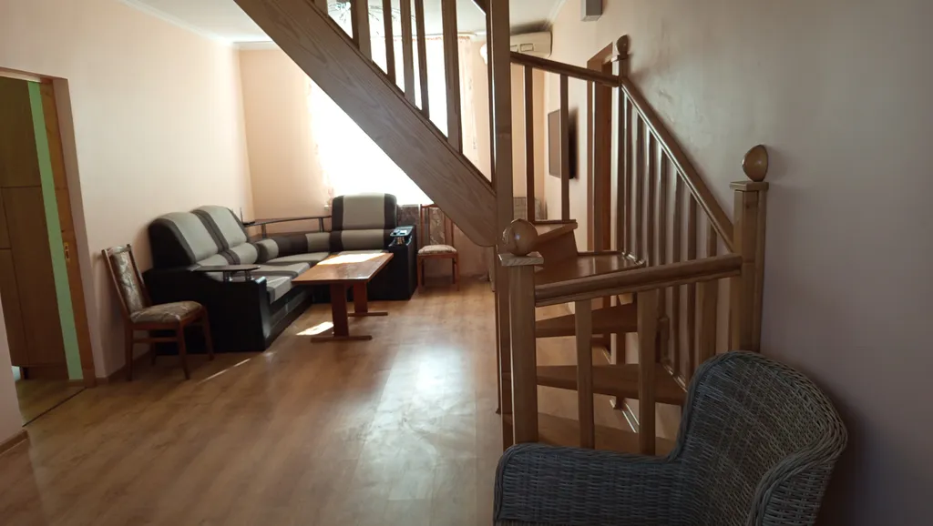 Дом на 7 чел с бассейном