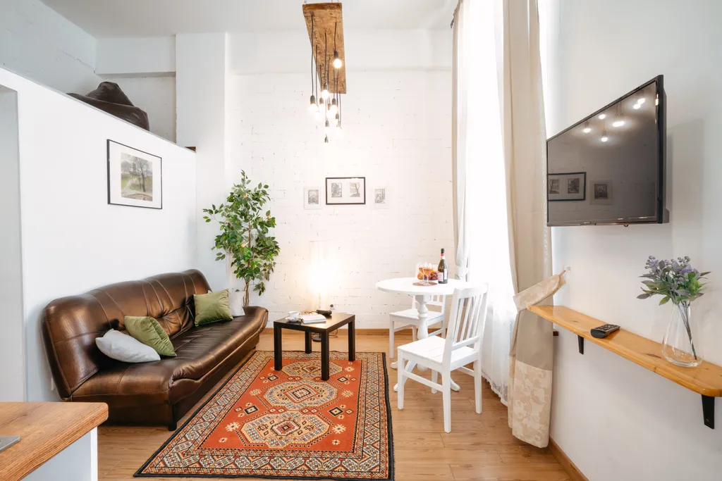 Двухуровневый дизайнерский лофт на берегу озера