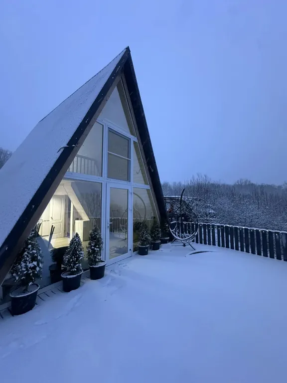 Коттедж Атмосферный дом у леса с видом на горы — аренда посуточно в Даховская