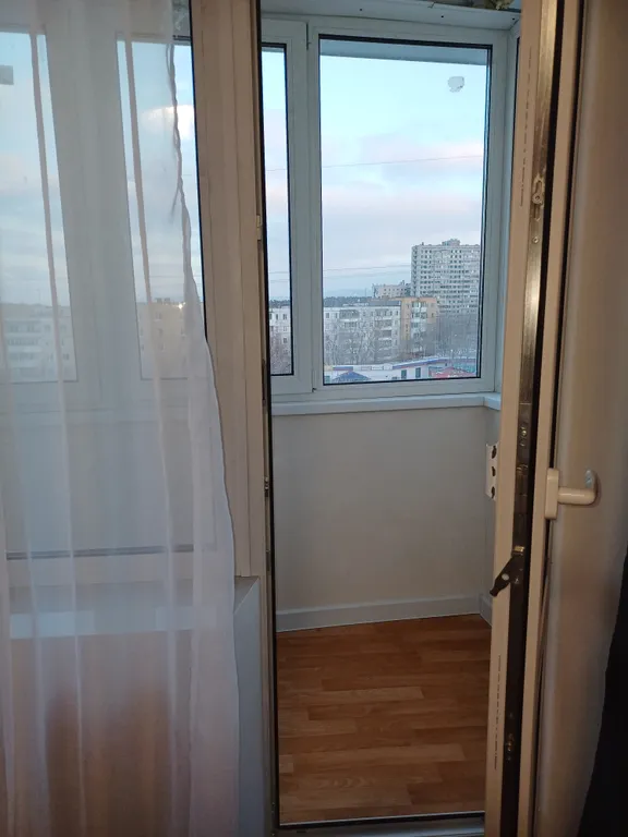 Светлая уютная квартира с большим ортопедическим диваном и кроватью