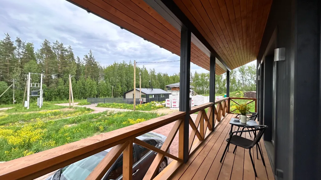 Дом с видом на сосновый лес возле Игоры Драйв с уютной зоной кострища